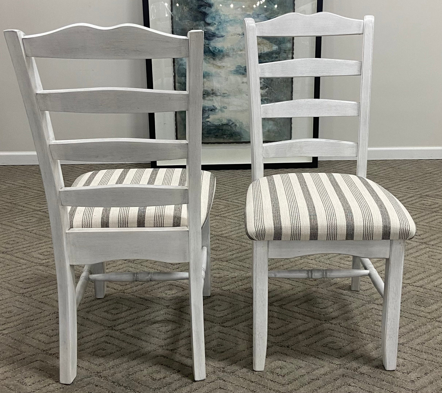 Magnolia Chair (Closeout Fabric)