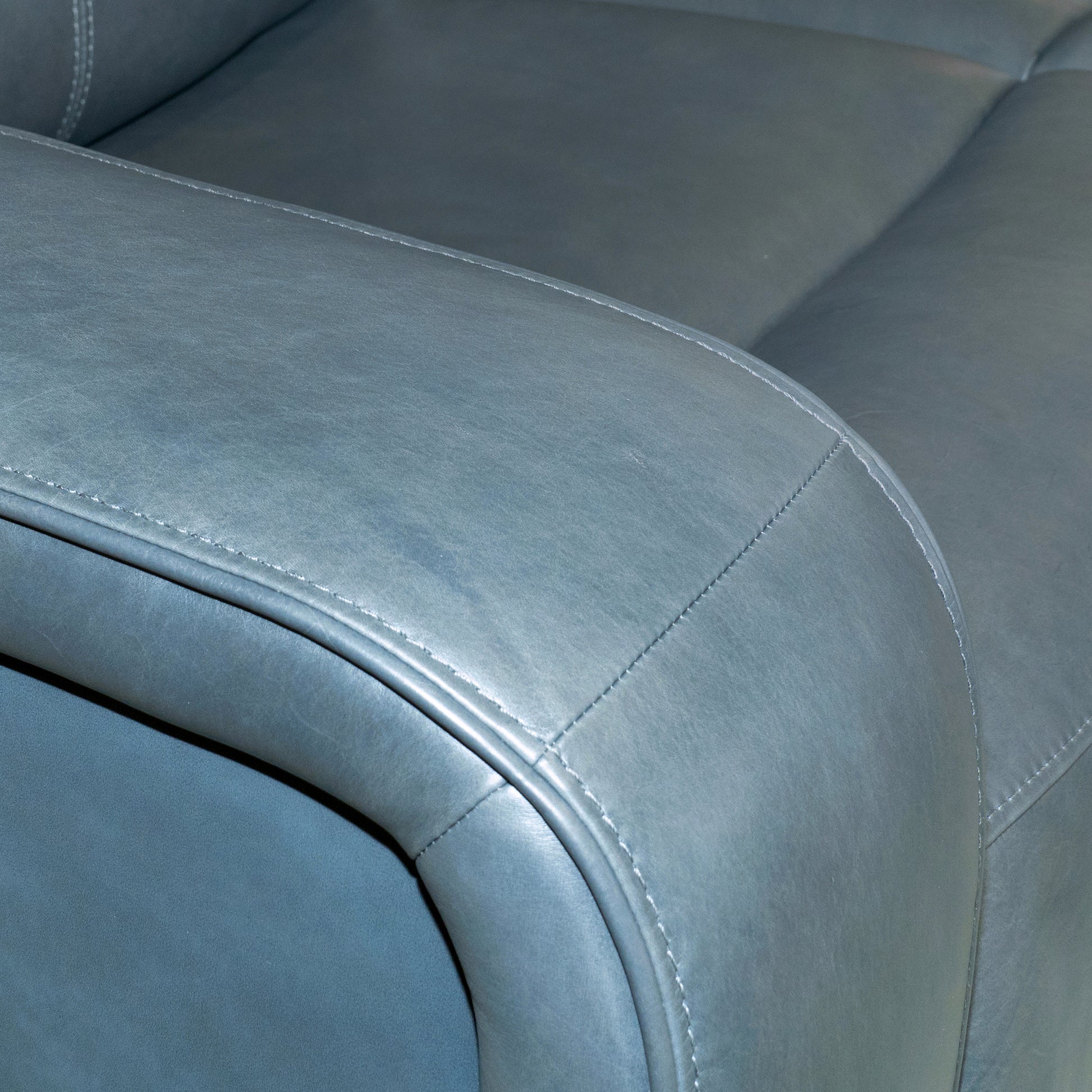 Flexsteel Oasis Power Reclining Sofa with Power Headrests, Lumbar, Heat & Massage