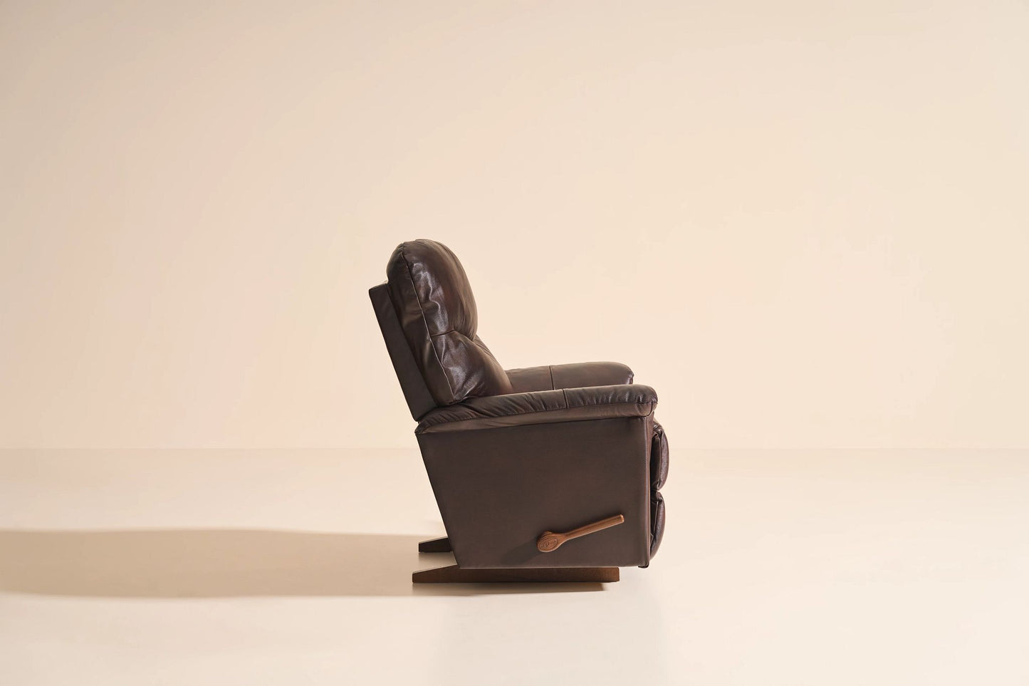 James Leather Recliner — Yellowstone Walnut — view 43