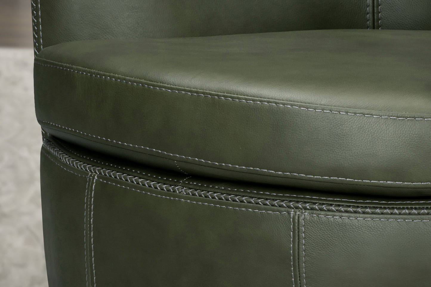 Barolo Swivel Club Chair
