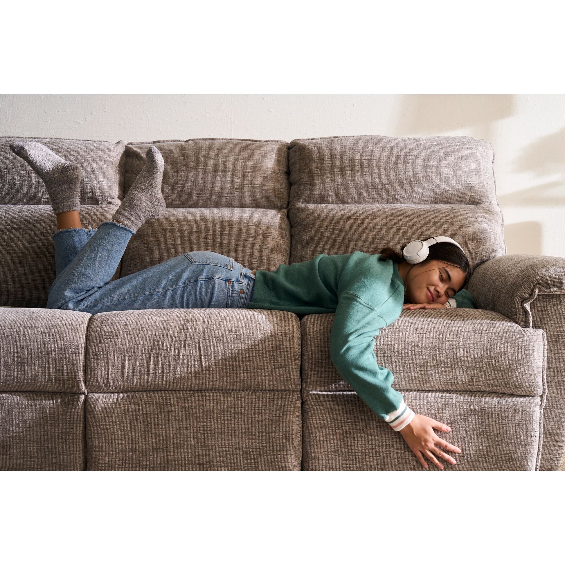 Jay Reclining Sofa — Donegal Linen — view 19