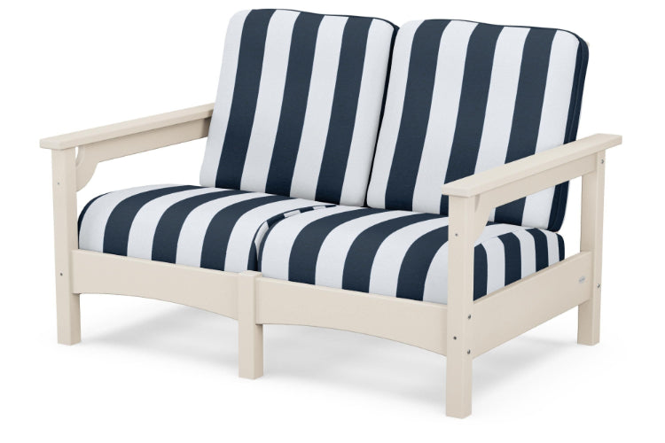 Club Loveseat