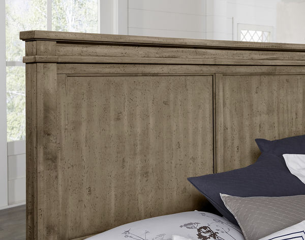 MANSION BED WITH FOOTBOARD STORAGE