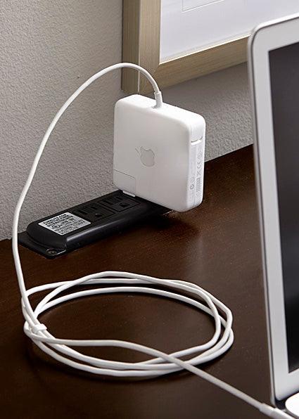 2-DRAWER LAPTOP/TABLET DESK WITH CHARGING STATION