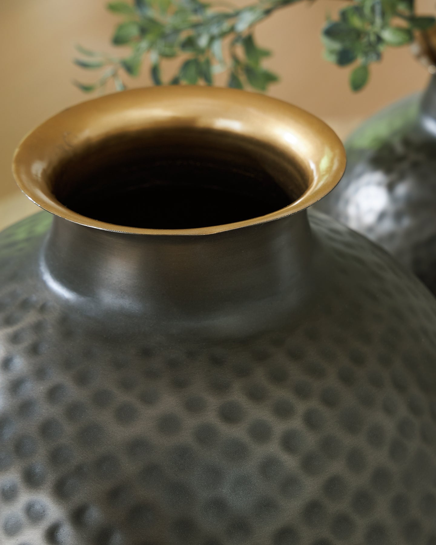 Ashley Express - Woody Vase