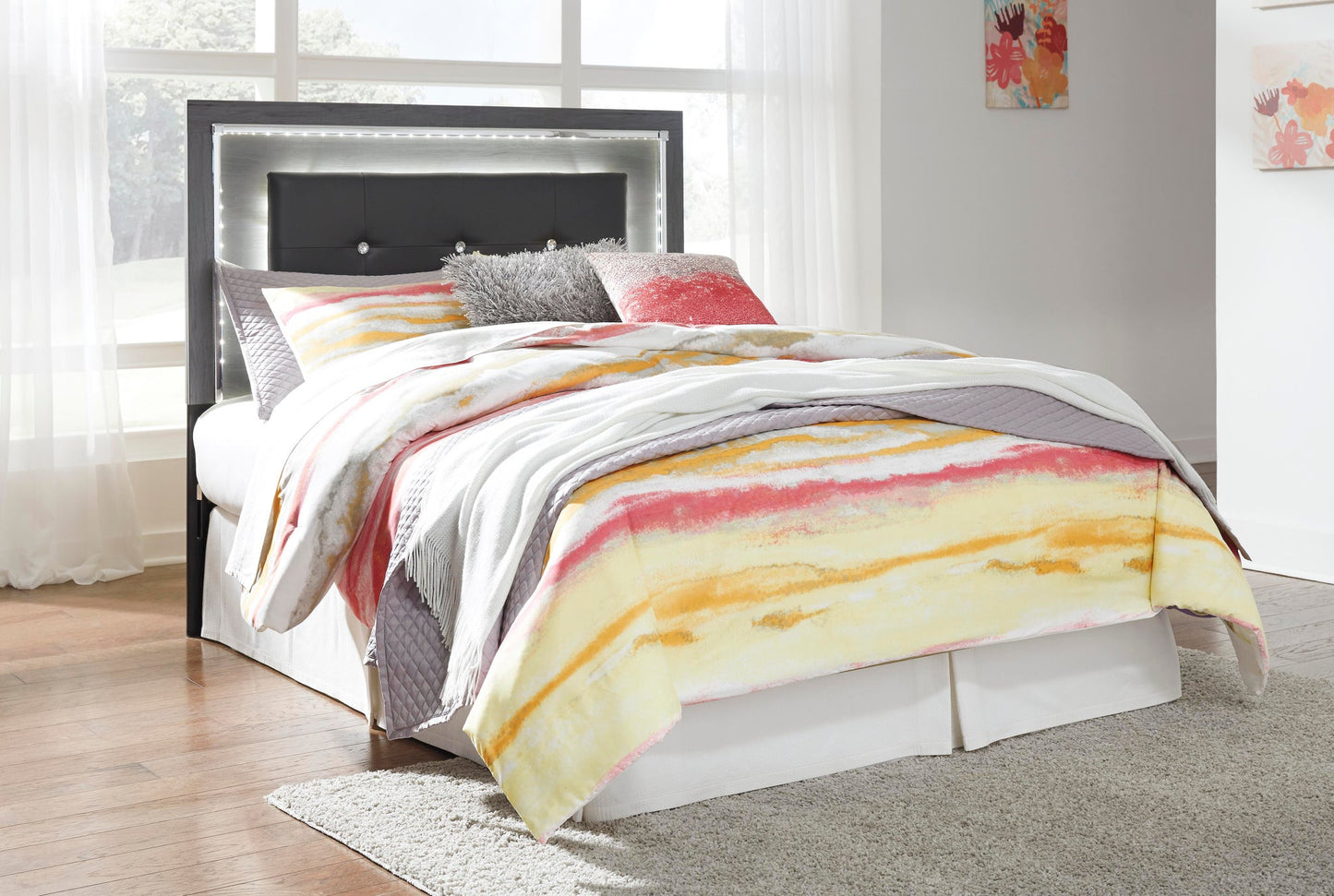 Lodanna Full Upholstered Panel Headboard Bed with Mirrored Dresser, Chest and Nightstand
