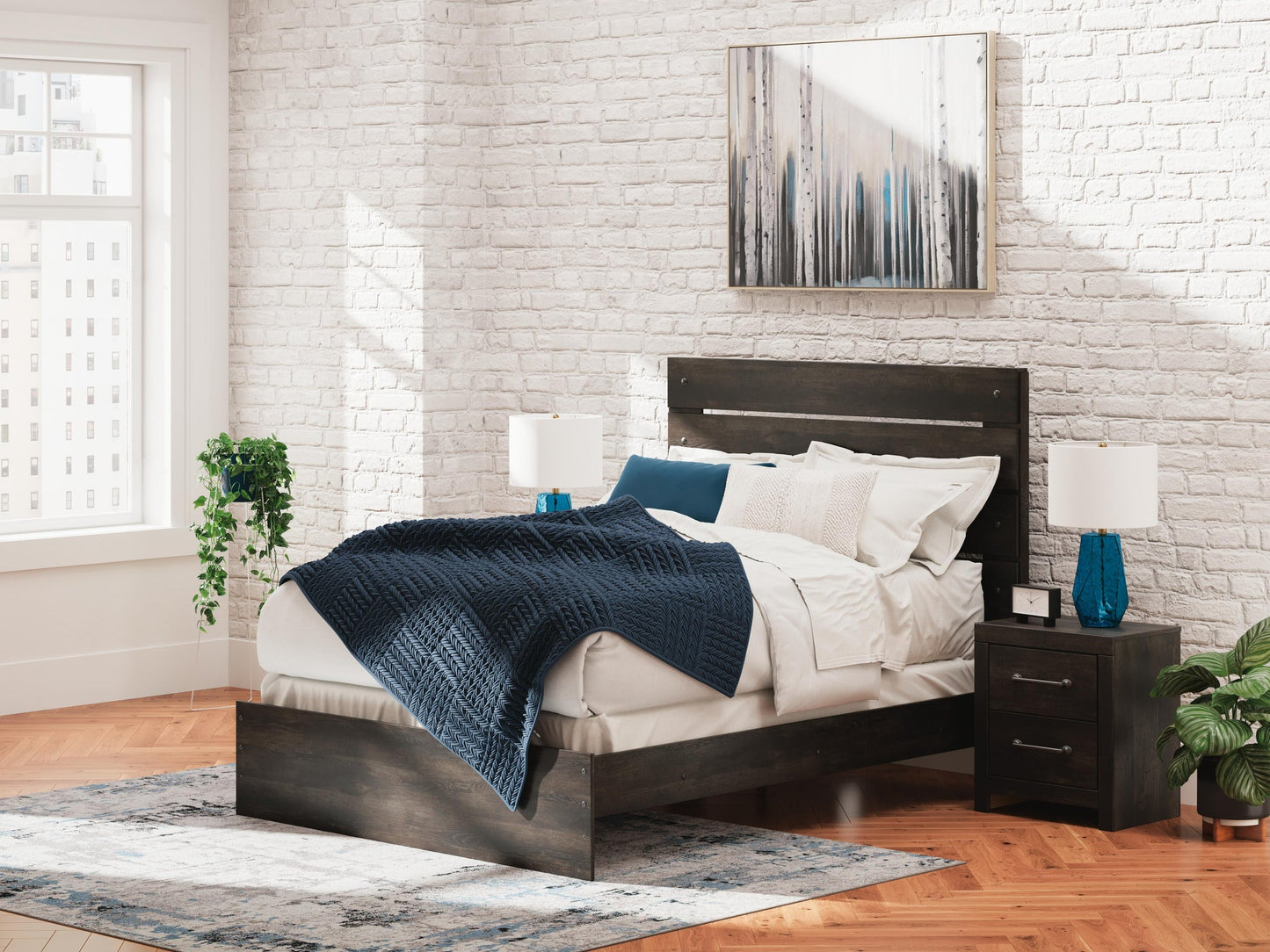 Hollivern Queen Panel Bed, Dresser, Mirror and Nightstand
